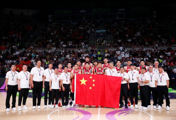 鸿岳资本 收获信心&#32;接轨世界——专访中国男篮主帅郭士强